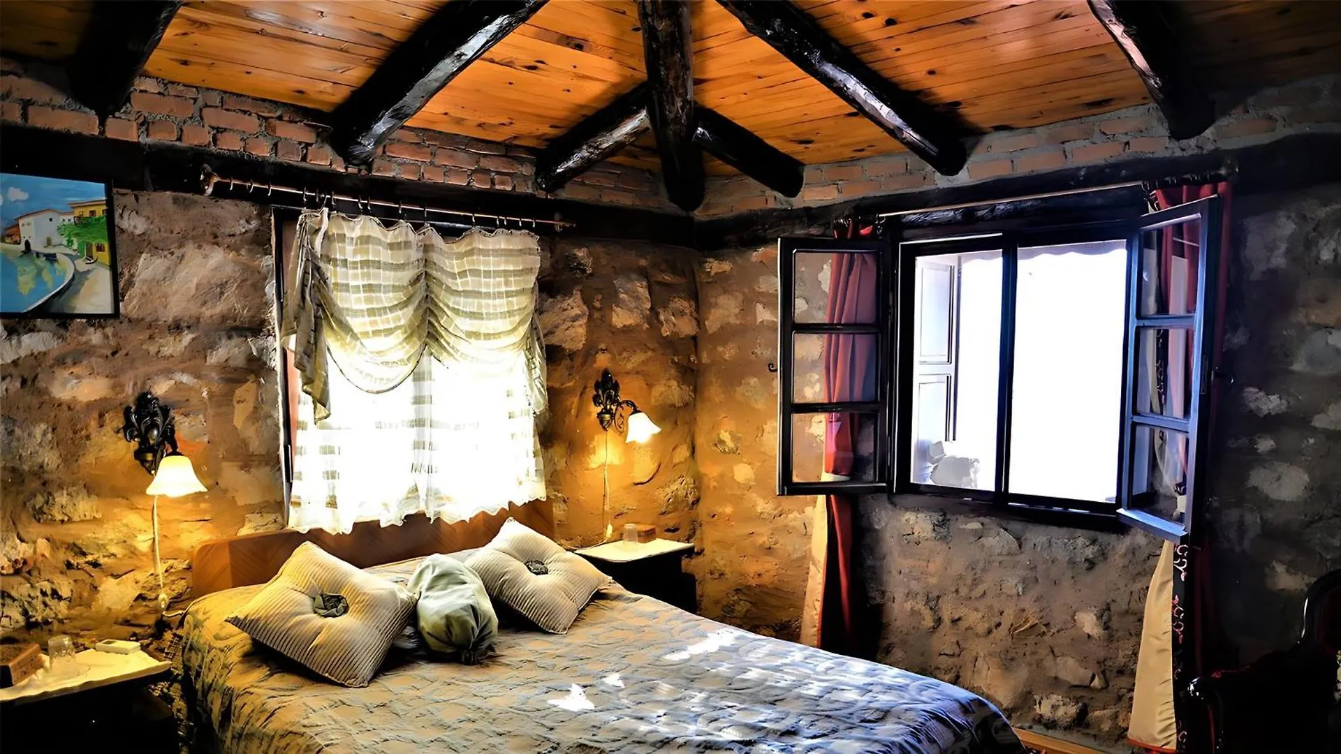 פאראליה Yediburunlar Lighthouse Boutique Hotel And Restaurant בית הארחה