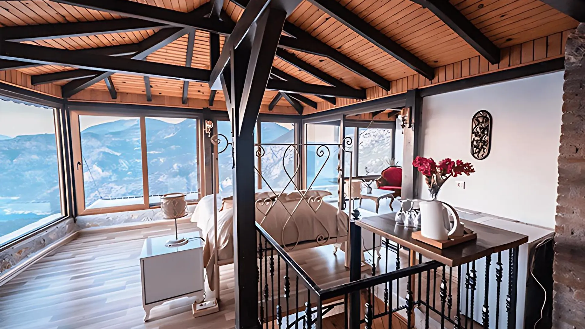 פאראליה Yediburunlar Lighthouse Boutique Hotel And Restaurant 5*,